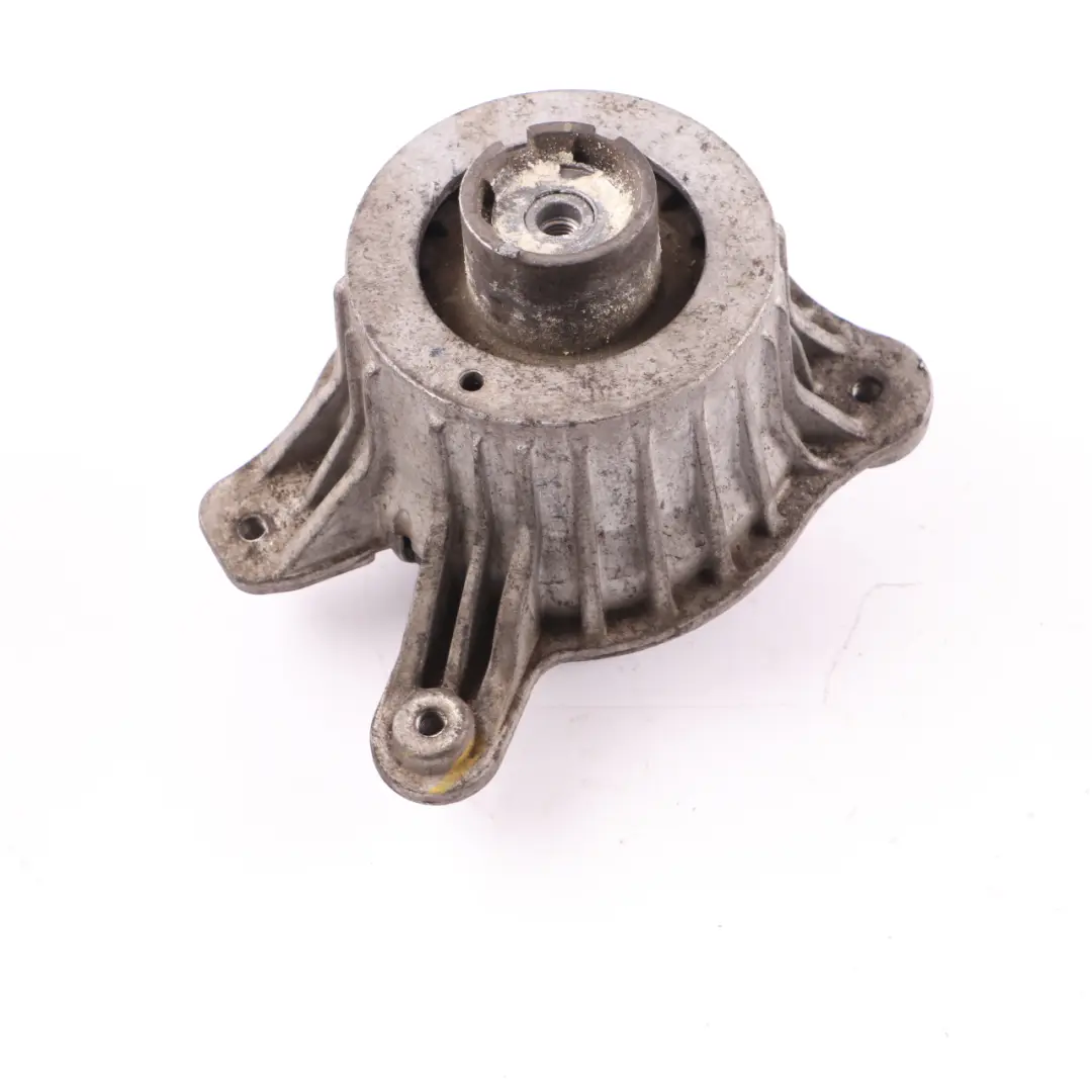 OM651 Łapa Poduszka Silnika Lewa do Mercedes W205 o numerze A2052406617 Mercedes W205 OM651 Łapa Poduszka Silnika Lewa - SKU A2052406617 - Numer Części A2052406617