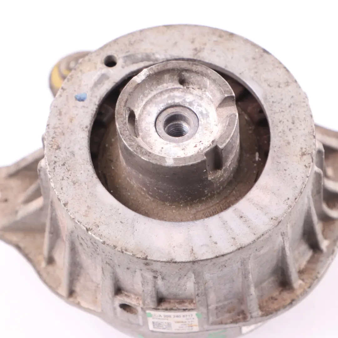 Mount Mercedes W205 OM651 Right O/S Support Holder Mount to Engine with Part number A2052406717 Engine Mount Mercedes W205 OM651 Right O/S Support Holder Mount - SKU A2052406717 - Part number A2052406717