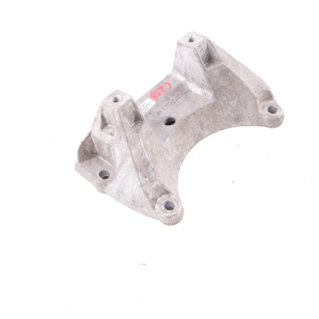 Motor Halterung Getriebe Getriebe Halter für Mercedes W205 W213 mit Teilenummer A2052420340 Mercedes W205 W213 Motor Halterung Getriebe Getriebe Halter - SKU A2052420340 - Teilenummer A2052420340