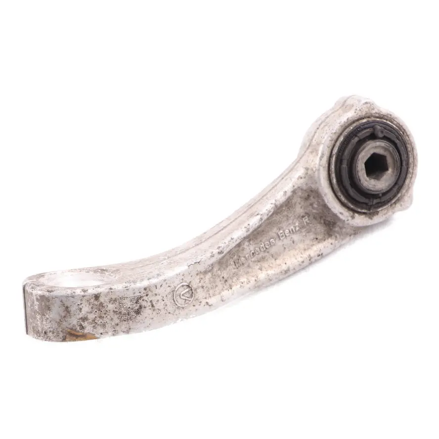 Enlace de caída Mercedes W205 barra delantera estabilizadora derecha para con número de pieza A2053230817 Enlace de caída Mercedes W205 barra delantera estabilizadora derecha - SKU A2053230817 - Número de pieza A2053230817