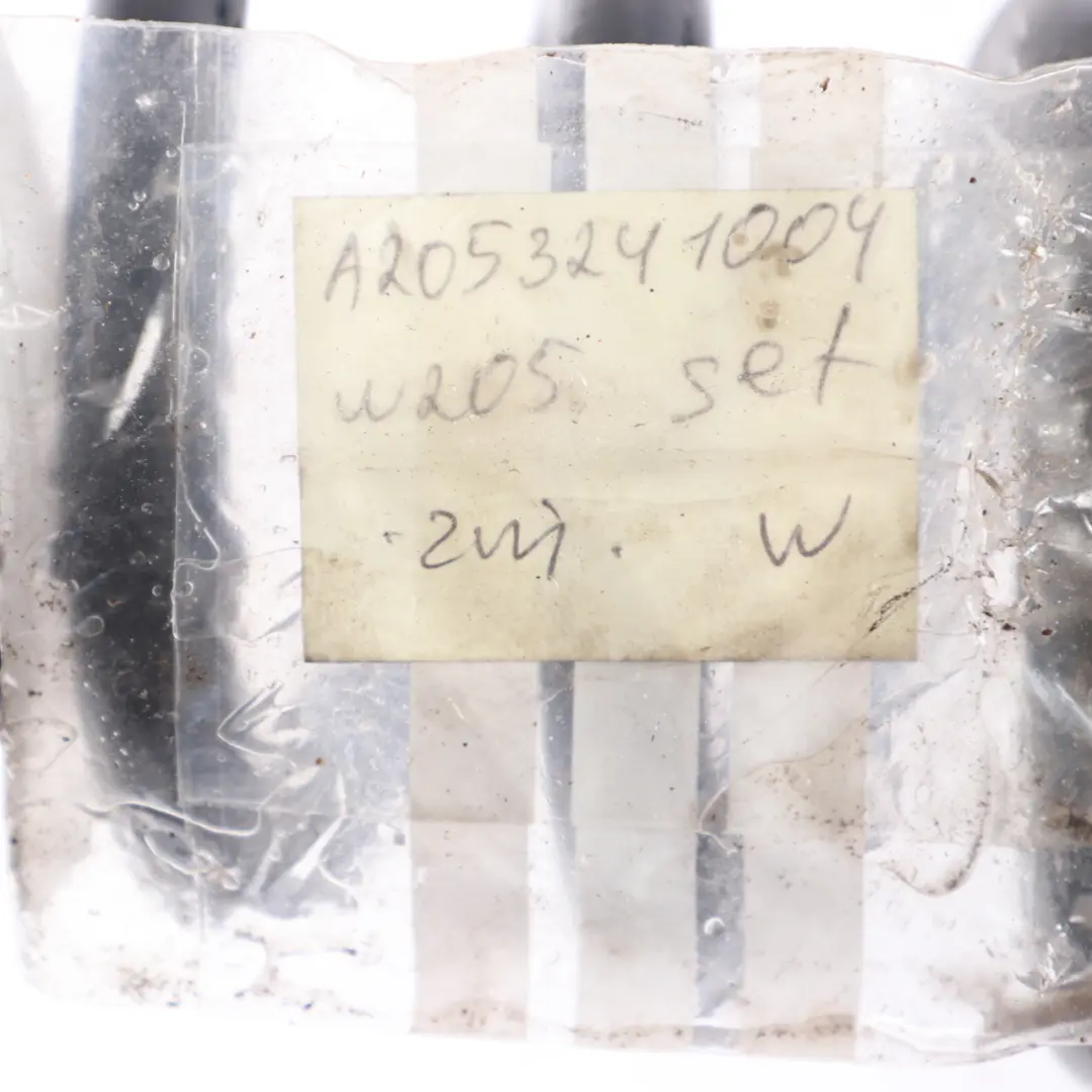 Zestaw Sprężyn Zawieszenia Lewy Prawy Tył do Mercedes W205 o numerze A2053241004 Mercedes W205 Zestaw Sprężyn Zawieszenia Lewy Prawy Tył - SKU A2053241004 - Numer Części A2053241004