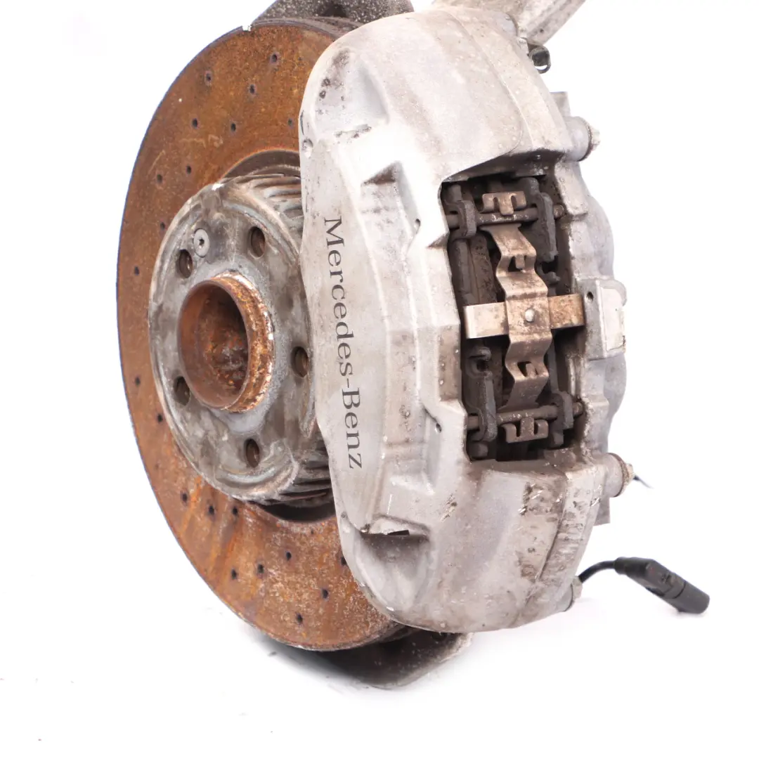 Radträger Nabe vorne links AMG Bein Bremsscheibe Bremssattel für Mercedes W205 C 200 mit Teilenummer A2053322100 Mercedes W205 C 200 Radträger Nabe vorne links AMG Bein Bremsscheibe Bremssattel - SKU A2053322100-1 - Teilenummer A2053322100