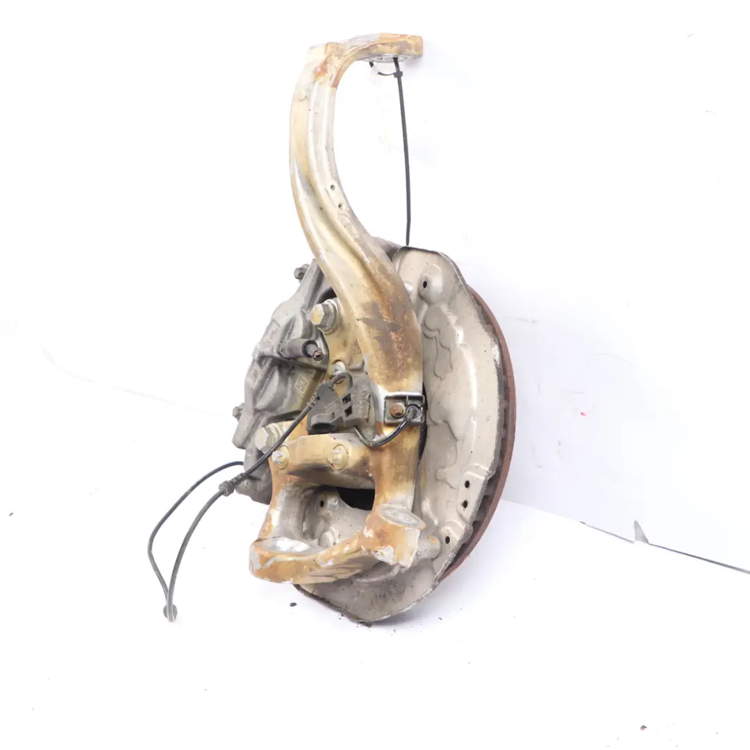 Mozzo Portaruota Anteriore Sinistro AMG Gamba Disco Freno per Mercedes W205 C 200 D con numero di parte A2053322100 Mercedes W205 C 200 D Mozzo Portaruota Anteriore Sinistro AMG Gamba Disco Freno - SKU A2053322100-2 - Numero di parte A2053322100