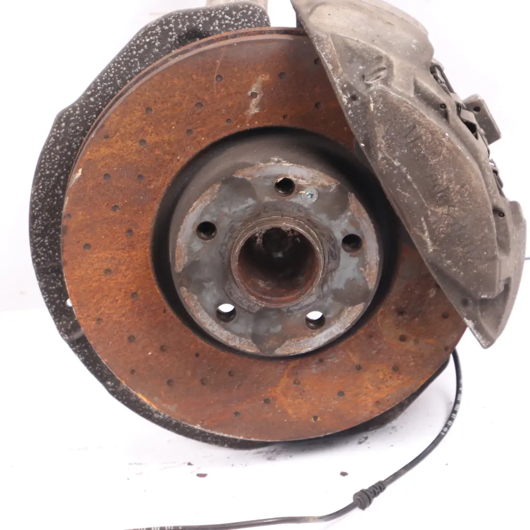 Piasta Koła Nośnego Przód Lewa AMG Tarcza Hamulcowa do Mercedes W205 C 200 D o numerze A2053322100 Mercedes W205 C 200 D Piasta Koła Nośnego Przód Lewa AMG Tarcza Hamulcowa - SKU A2053322100-2 - Numer Części A2053322100