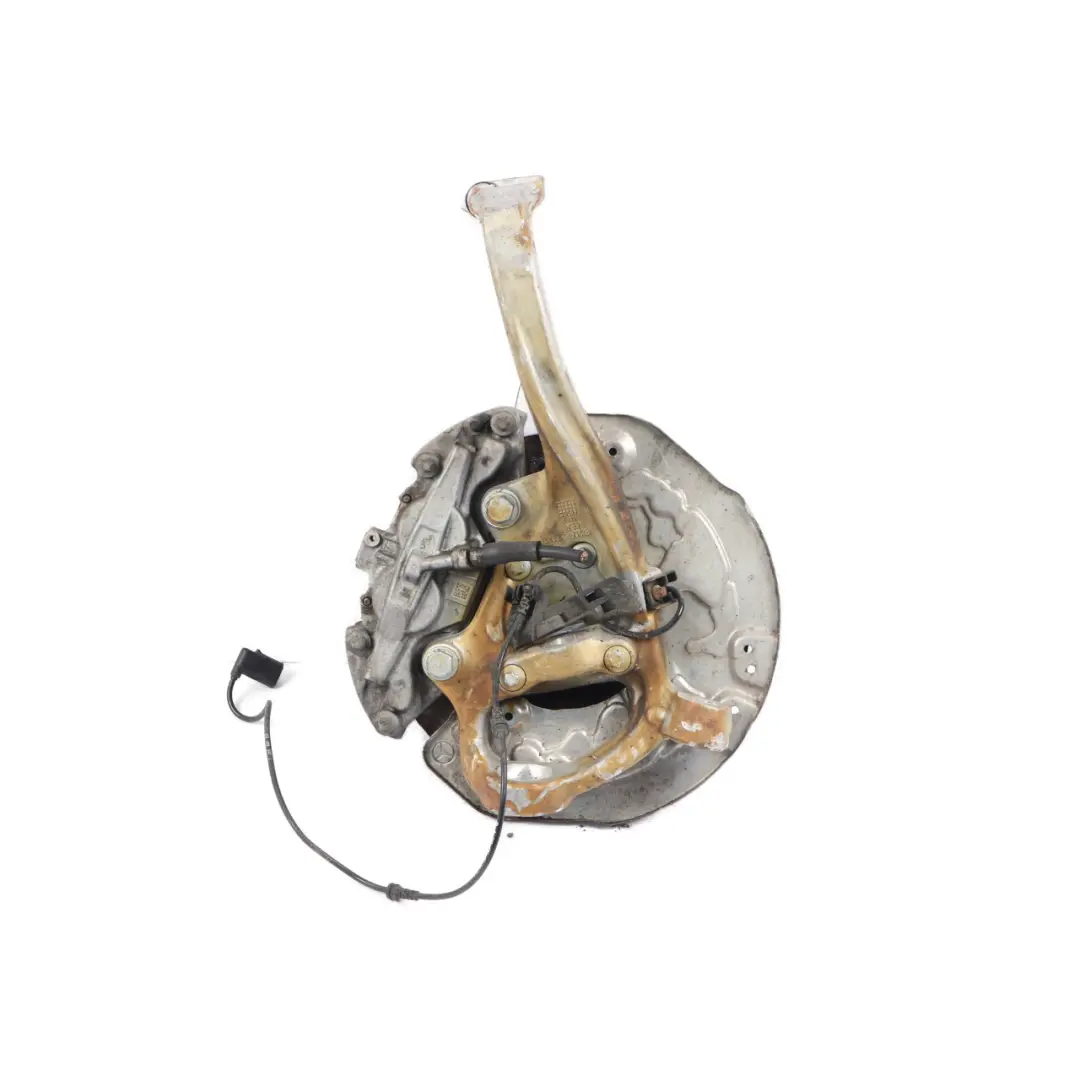 Zwrotnica Piasta Przednia Lewa Lewy Przód do Mercedes W205 o numerze A2053322100 Mercedes W205 Zwrotnica Piasta Przednia Lewa Lewy Przód - SKU A2053322100 - Numer Części A2053322100