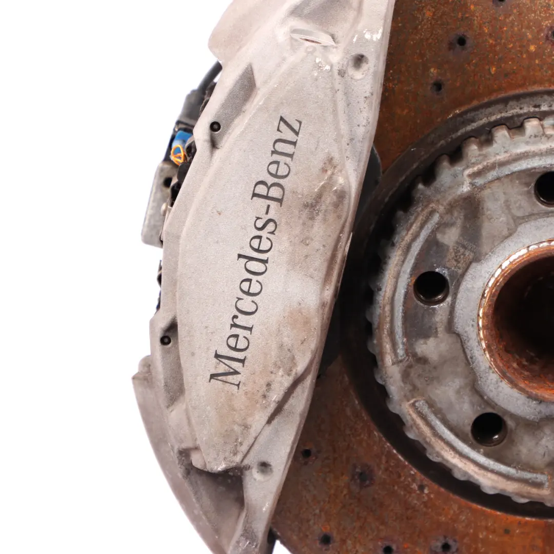 C200 portaruota anteriore destro AMG gamba disco freno pinza per Mercedes W205 con numero di parte A2053322200 Mercedes W205 C200 portaruota anteriore destro AMG gamba disco freno pinza - SKU A2053322200-1 - Numero di parte A2053322200