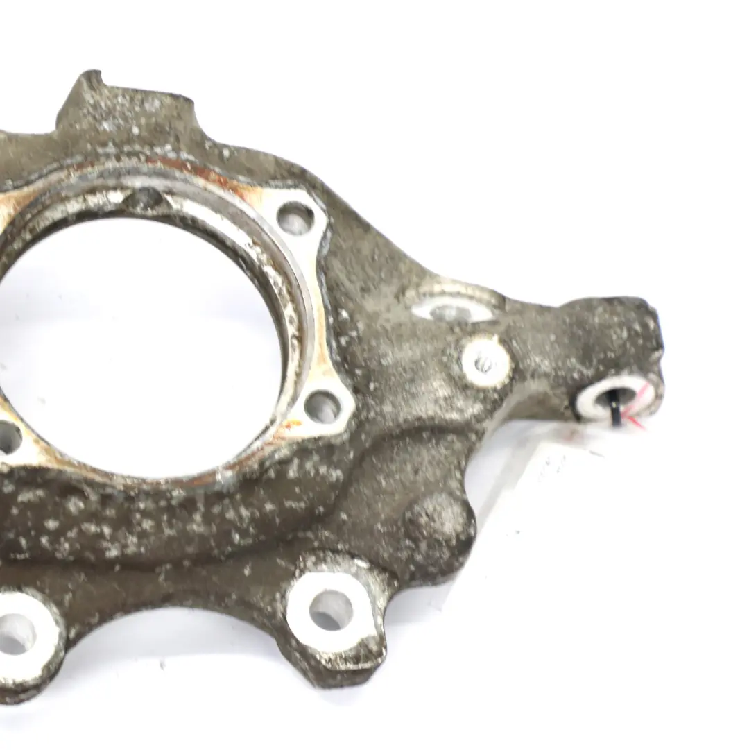 Mercedes W205 Support de roue arrière gauche Suspension Moyeu roue - SKU a2053500141 - Numéro de pièce A2053500141