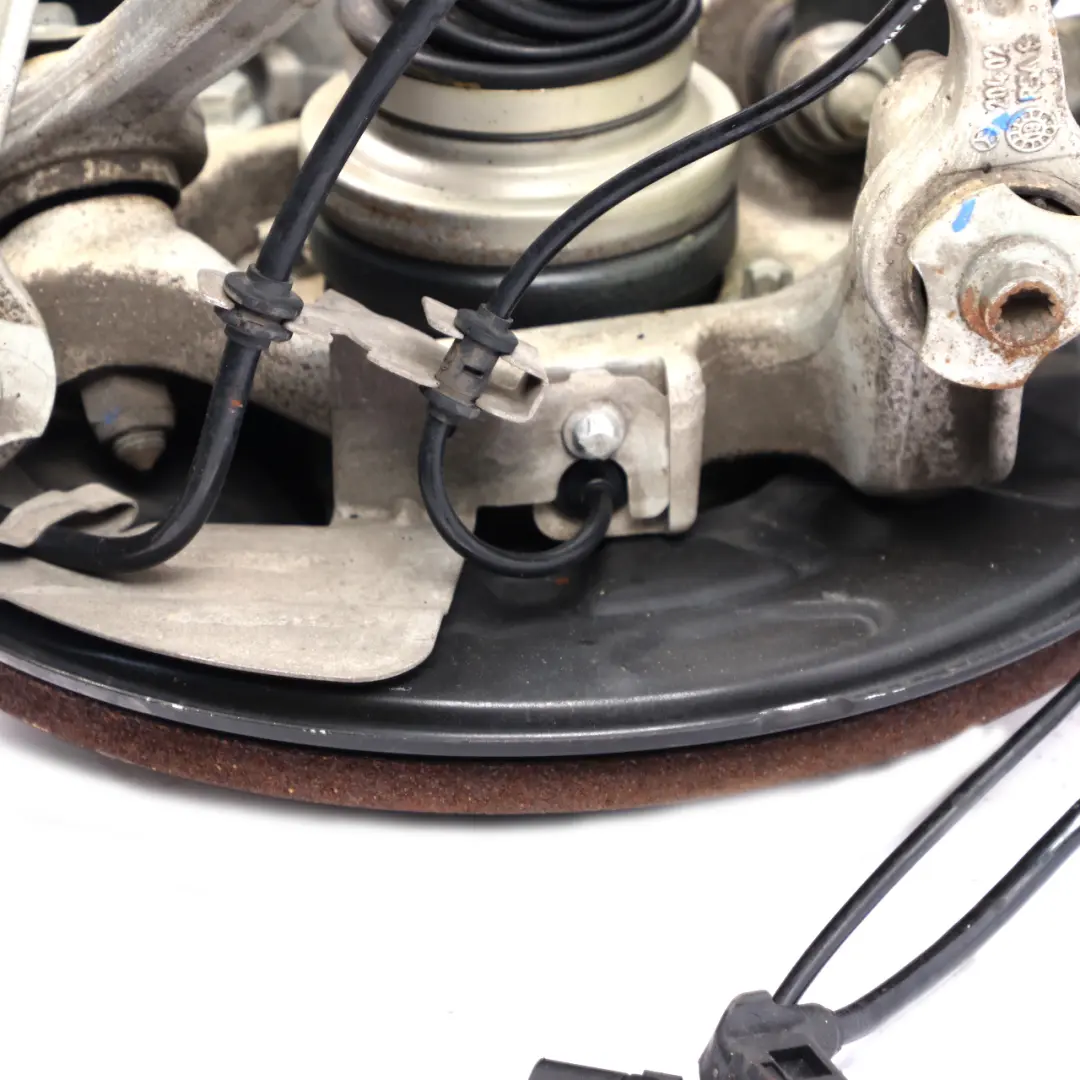 Mercedes W205 C 200 Trasera Derecha O / S Suspensión Pierna Freno Disco Rueda - SKU A2053500241-1 - Número de pieza A2053500241