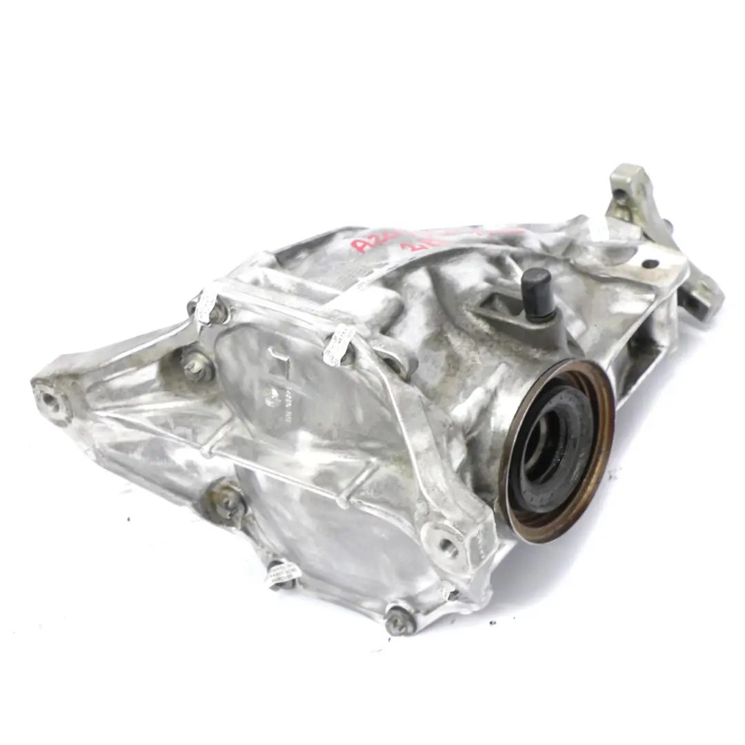 Essieu arrière Différentiel Diff 2,824 GARANTIE pour Mercedes W205 W213 à propos du numéro de pièce A2053501500 Mercedes W205 W213 Essieu arrière Différentiel Diff 2,824 GARANTIE - SKU A2053501500 - Numéro de pièce A2053501500