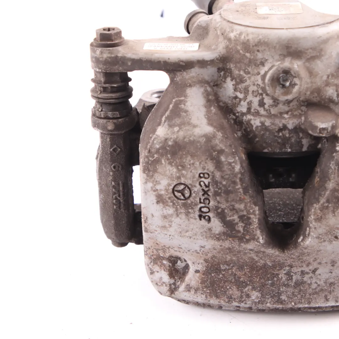 Etrier de frein Mercedes W205 W213 Roue avant gauche Unité de frein 305x28 pour à propos du numéro de pièce A2054210181 Etrier de frein Mercedes W205 W213 Roue avant gauche Unité de frein 305x28 - SKU A2054210181 - Numéro de pièce A2054210181