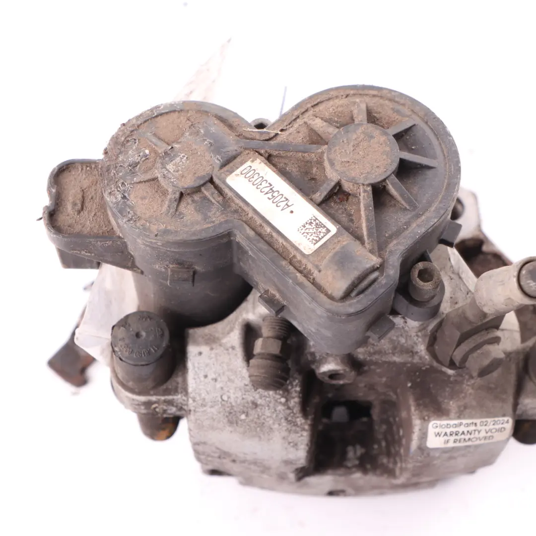 Brems Sattel Hinten Links Elektrische Handbremse 034 für Mercedes S205 mit Teilenummer A2054230381 Mercedes S205 Brems Sattel Hinten Links Elektrische Handbremse 034 - SKU A2054230381 - Teilenummer A2054230381