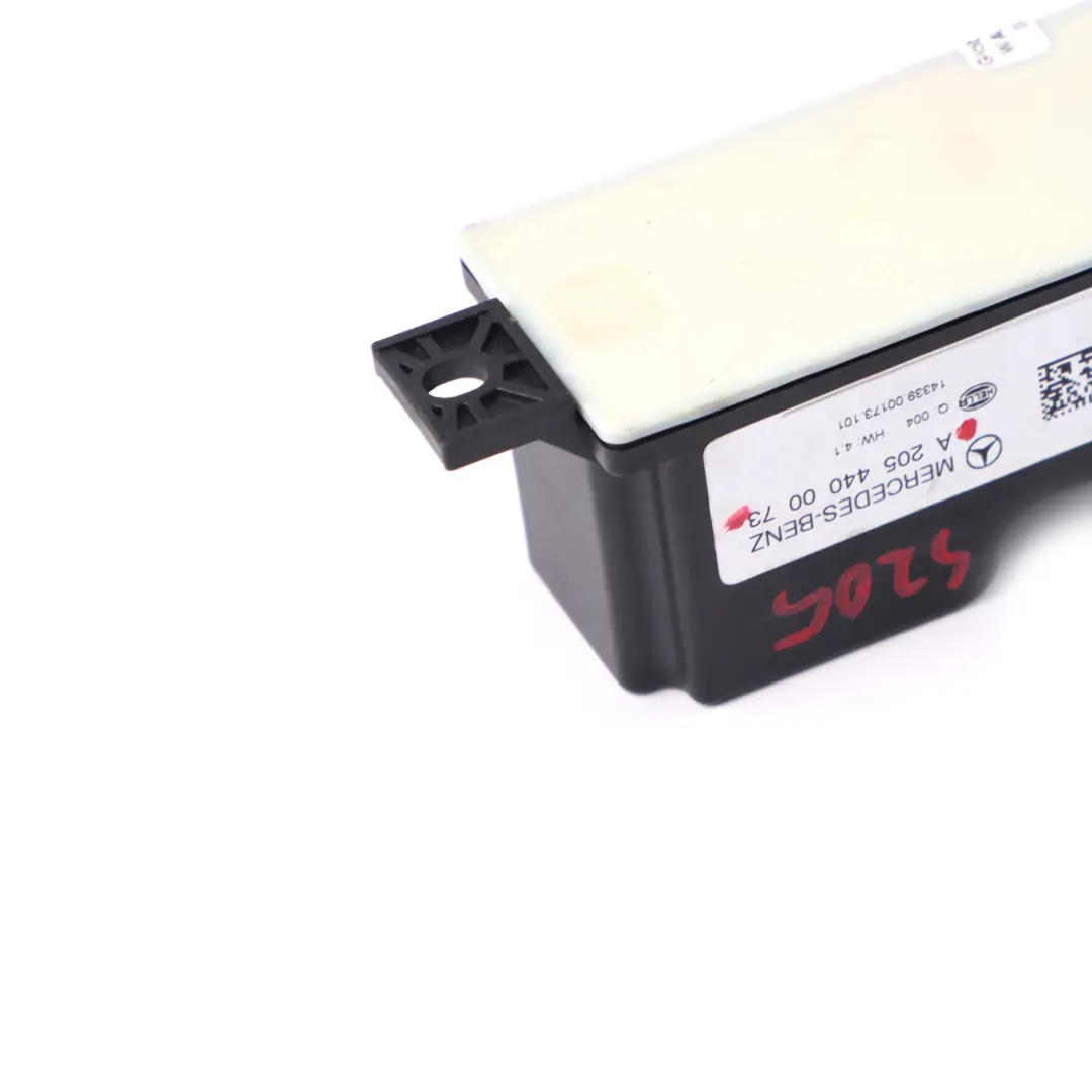 Voltaje Convertidor Regulador Módulo de Control Unidad para Mercedes W205 con número de pieza A2054400073 Mercedes W205 Voltaje Convertidor Regulador Módulo de Control Unidad - SKU A2054400073 - Número de pieza A2054400073