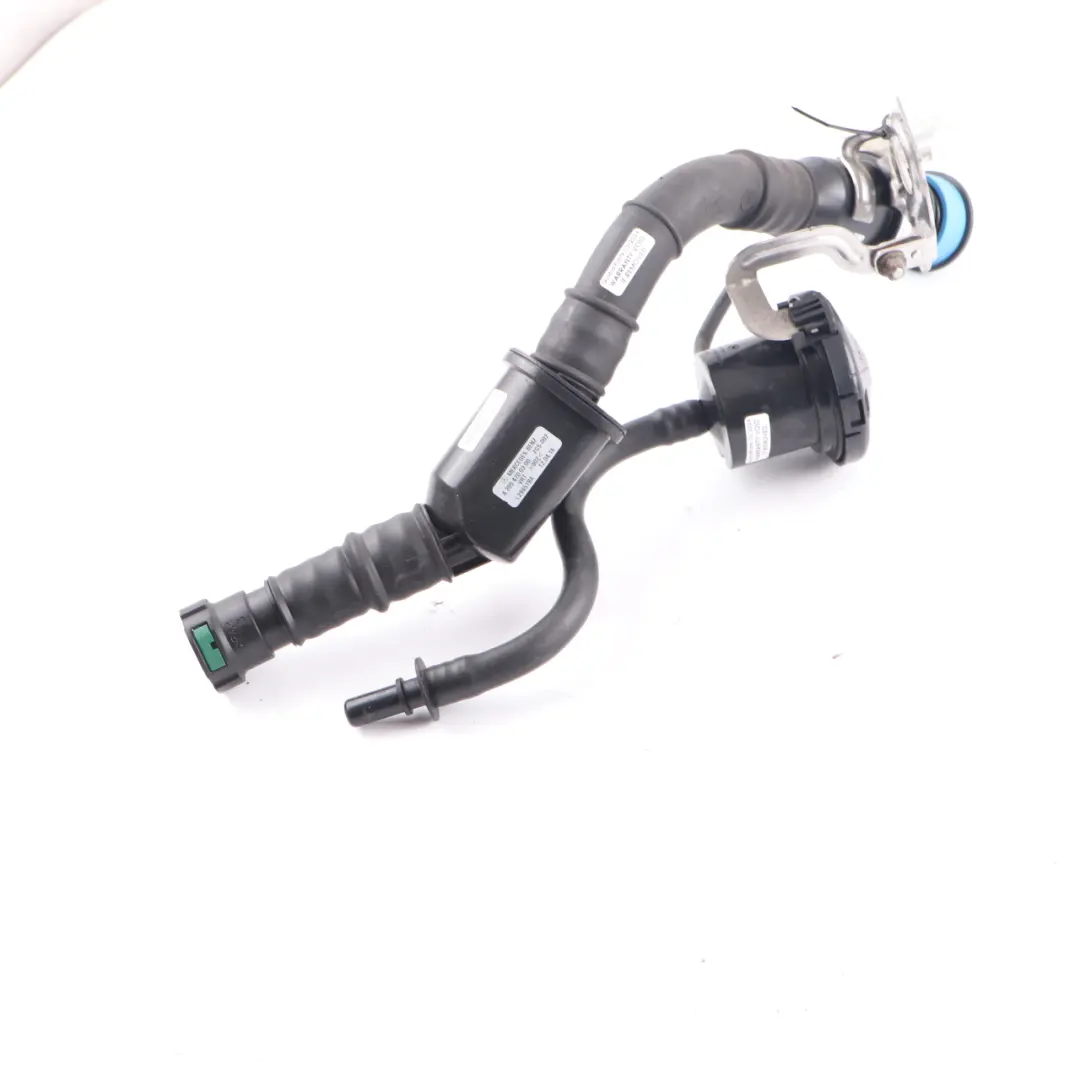 Mercedes W205 Diesel serbatoio AdBlue collo riempimento tubo tappo - SKU A2054700300 - Numero di parte A9064701520