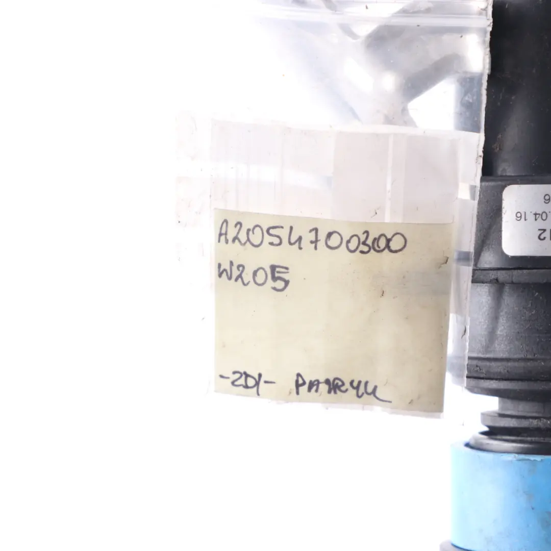 AdBlue Tanque Cuello llenado Tubo Manguera Tapa para Mercedes W205 Diesel con número de pieza A9064701520 Mercedes W205 Diesel AdBlue Tanque Cuello llenado Tubo Manguera Tapa - SKU A2054700300 - Número de pieza A9064701520