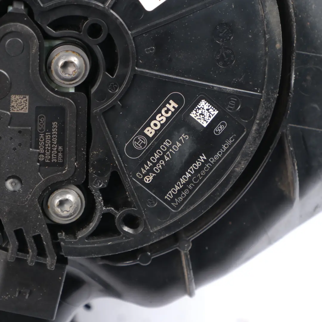 AdBlue Aditivo Depósito de Combustible para Mercedes W205 Diesel con número de pieza A2054703901 Mercedes W205 Diesel AdBlue Aditivo Depósito de Combustible - SKU A2054703901 - Número de pieza A2054703901