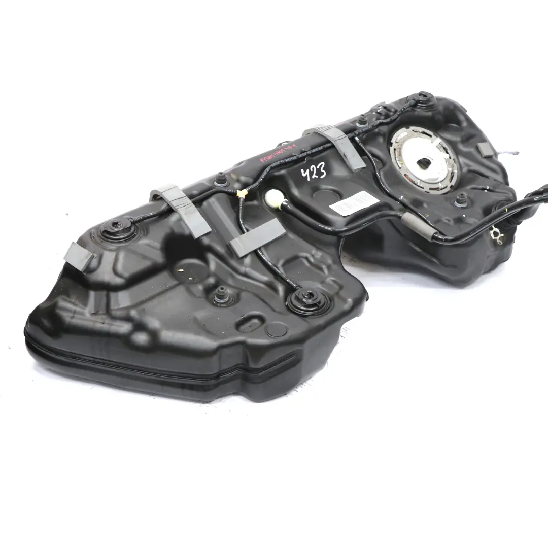 Zbiornik Paliwa Benzyna Kompletny do Mercedes W205 o numerze A2054705401 Mercedes W205 Zbiornik Paliwa Benzyna Kompletny - SKU A2054705401 - Numer Części A2054705401