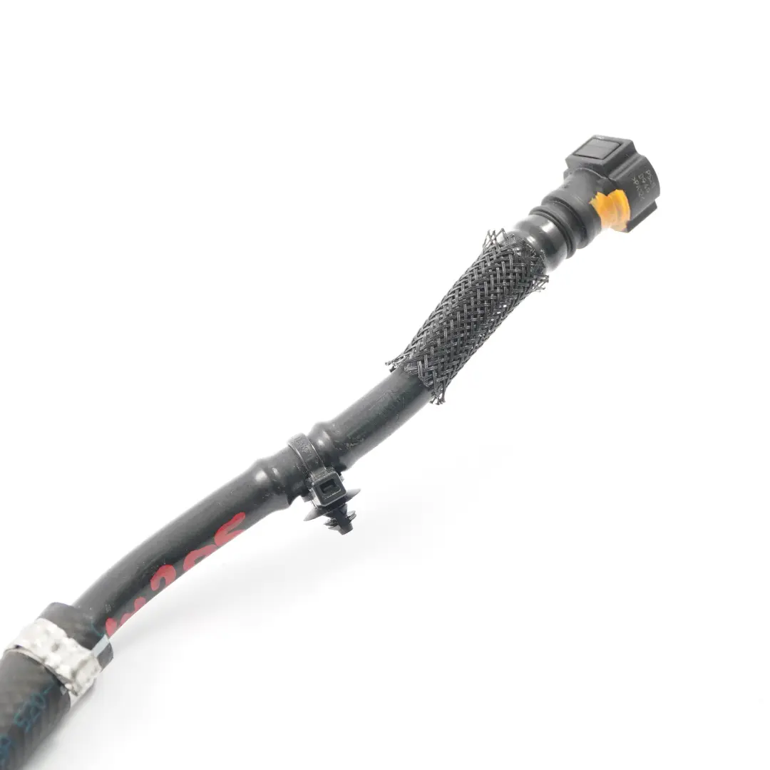  Tubo de combustible Mercedes W205 M264 Válvula de purga Manguera de evaporación - SKU A2054712000 - Número de pieza A2054712000