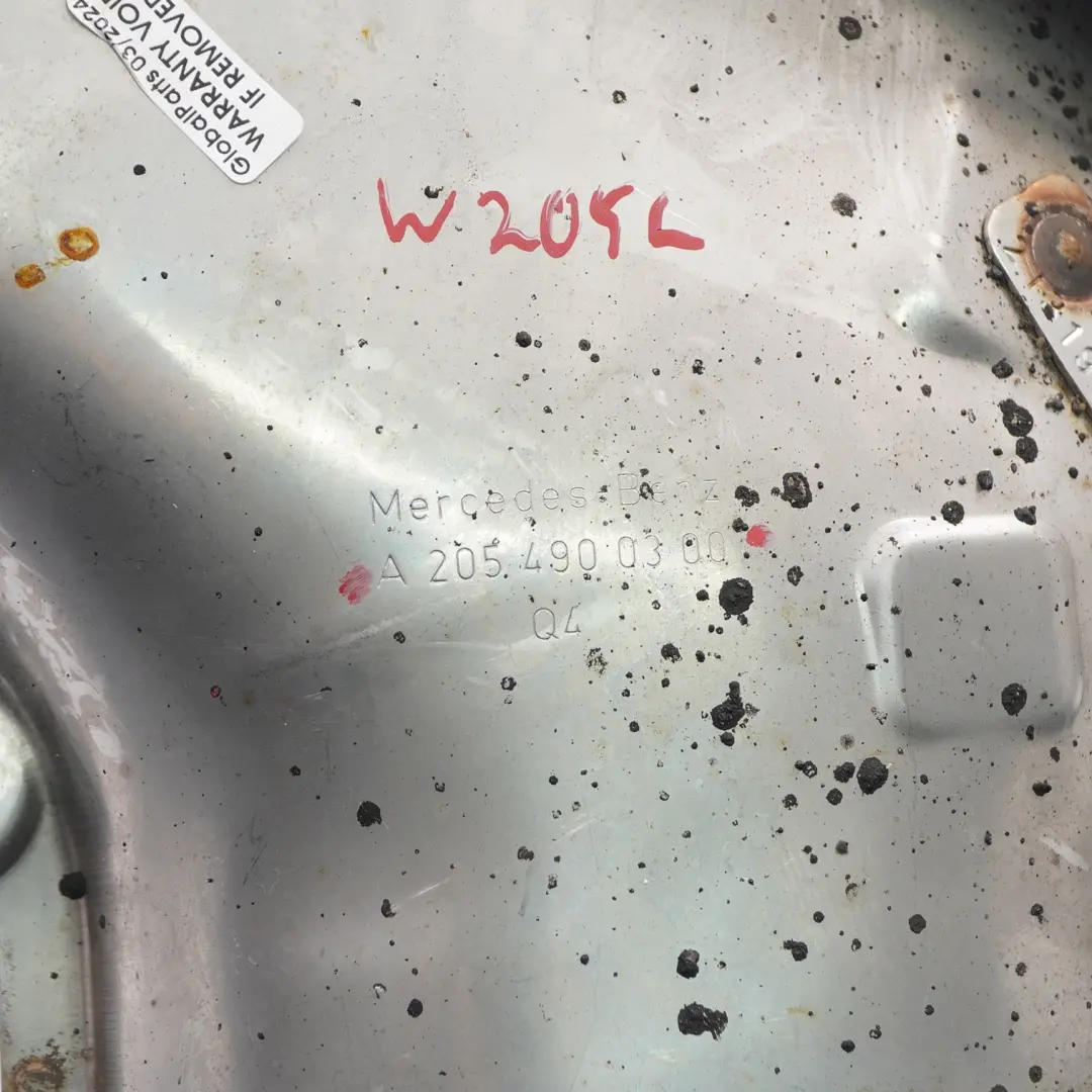 Punta di scarico Mercedes W205 C238 Tubo scarico posteriore Sinistra per con numero di parte A2054900300 Punta di scarico Mercedes W205 C238 Tubo scarico posteriore Sinistra - SKU A2054900300 - Numero di parte A2054900300