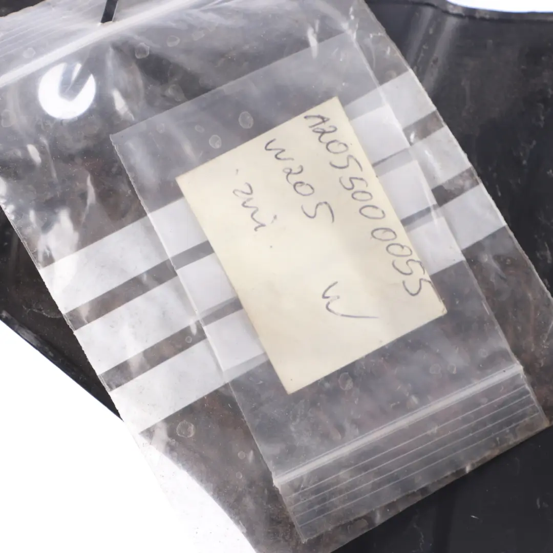 Panel conducto Mercedes W205 Enfriador superior frontal admisión para con número de pieza A2055000055 Panel conducto Mercedes W205 Enfriador superior frontal admisión - SKU A2055000055 - Número de pieza A2055000055