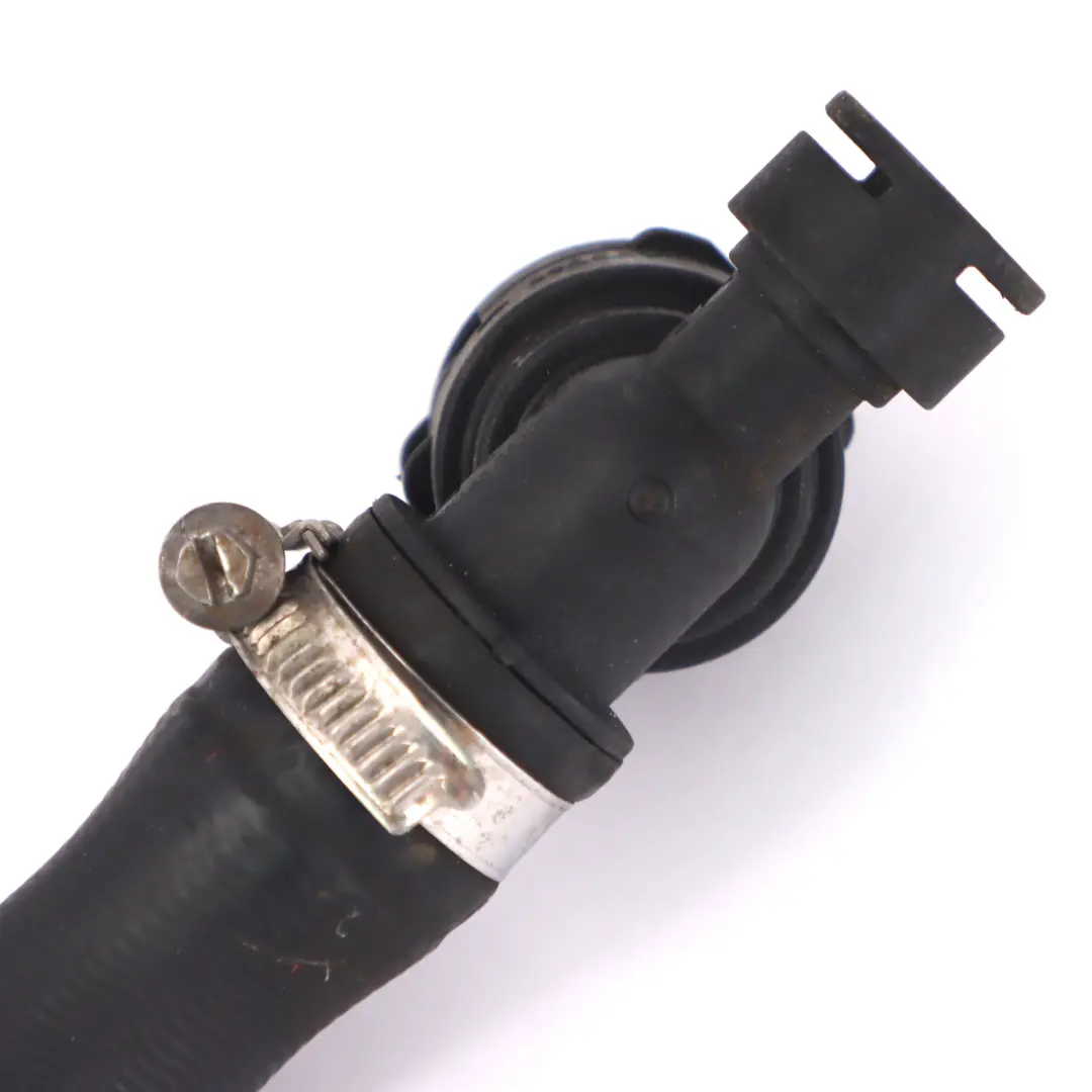 OM651 Tuyau d'eau Tuyau de refroidissement du moteur pour Mercedes W205 à propos du numéro de pièce A2055000700 Mercedes W205 OM651 Tuyau d'eau Tuyau de refroidissement du moteur - SKU A2055000700 - Numéro de pièce A2055000700