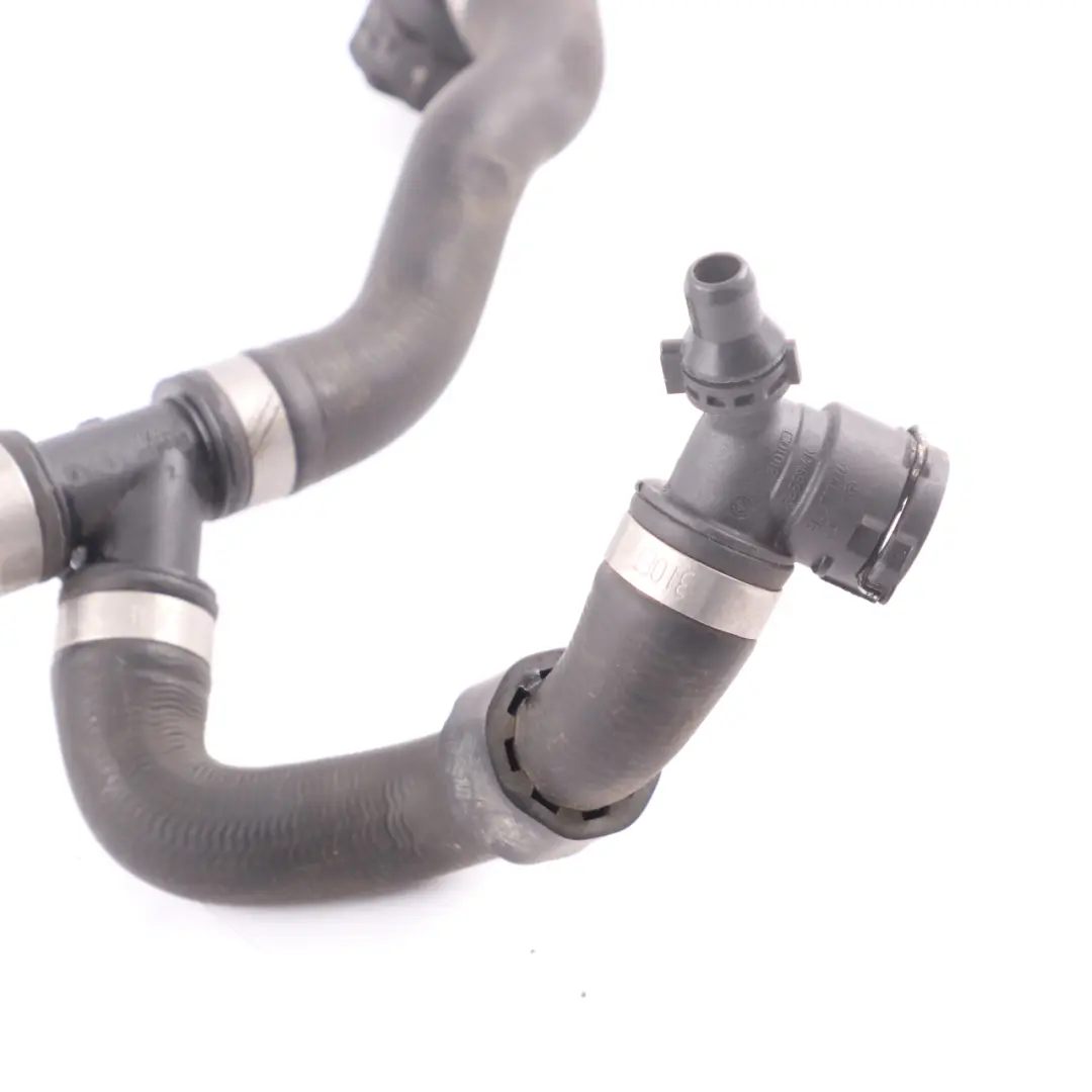 manguera agua radiador refrigeración de tuberías para Mercedes W205 con número de pieza A2055011201 Mercedes W205 manguera agua radiador refrigeración de tuberías - SKU A2055011201 - Número de pieza A2055011201