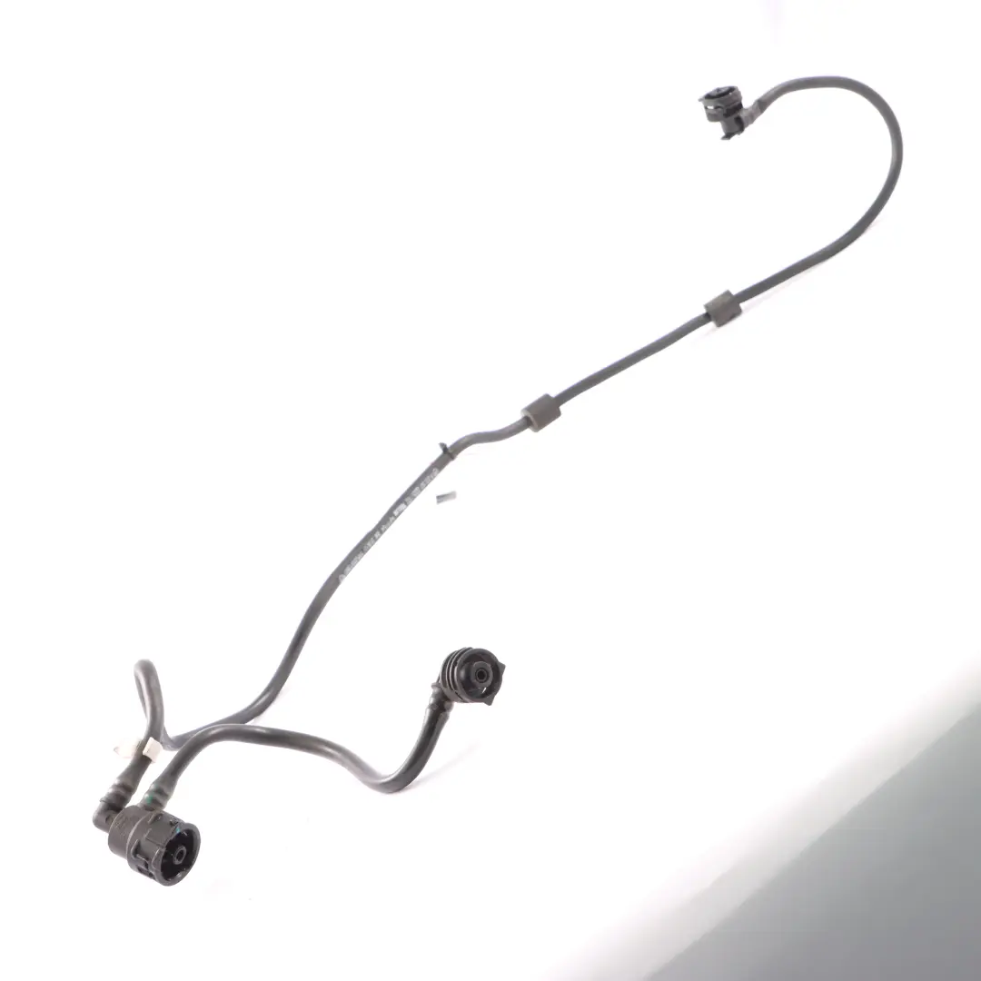 OM651 Serbatoio espansione refrigerante radiatore Linea spurgo per Mercedes W205 con numero di parte A2055012225 Mercedes W205 OM651 Serbatoio espansione refrigerante radiatore Linea spurgo - SKU A2055012225 - Numero di parte A2055012225