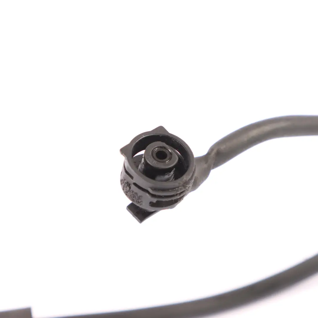 OM651 Tanque de Expansión del Radiador Línea de Purga para Mercedes W205 con número de pieza A2055012225 Mercedes W205 OM651 Tanque de Expansión del Radiador Línea de Purga - SKU A2055012225 - Número de pieza A2055012225