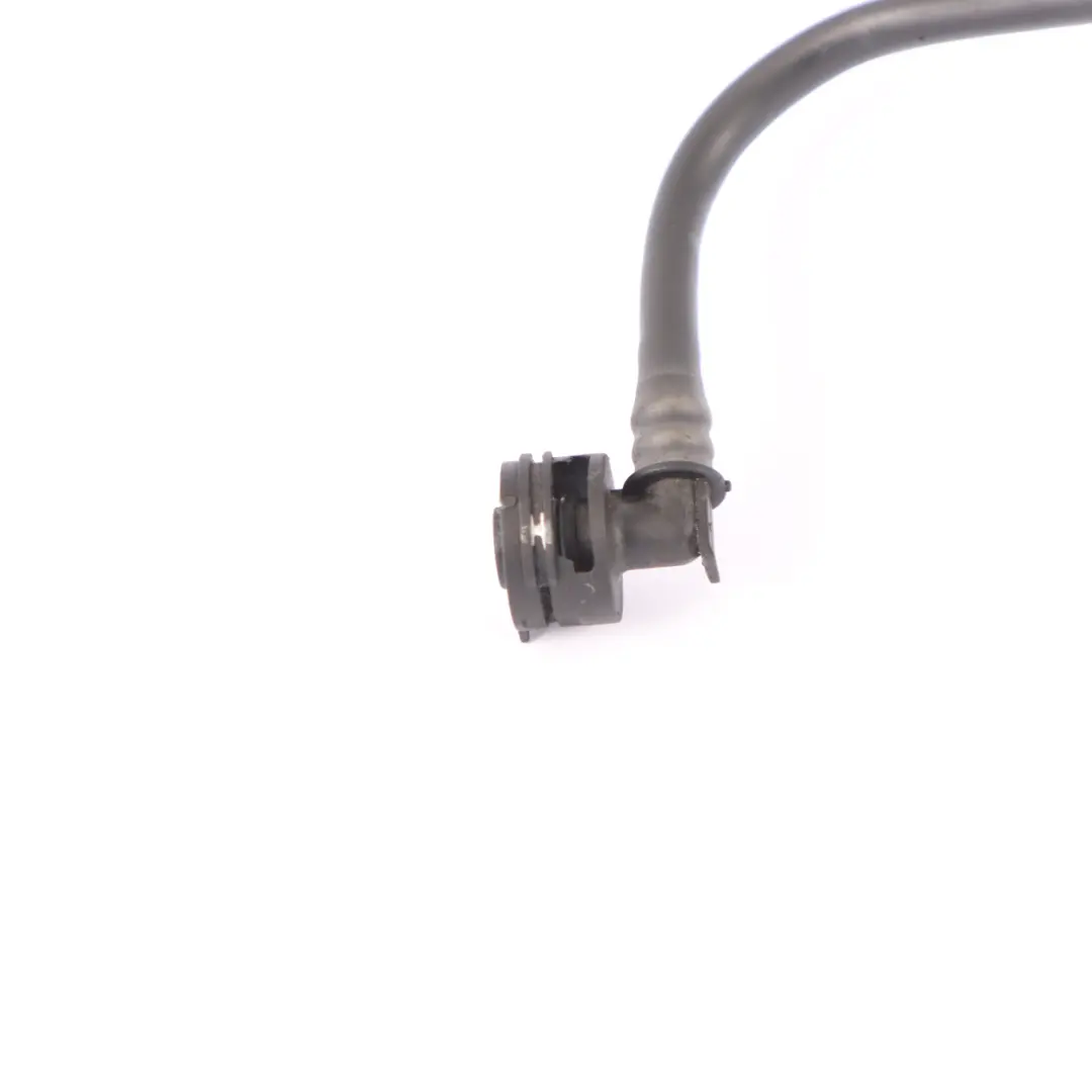 Tubo flessibile refrigerante Mercedes W205 OM651 Linea del radiatore dell'olio per con numero di parte A2055015200 Tubo flessibile refrigerante Mercedes W205 OM651 Linea del radiatore dell'olio - SKU A2055015200 - Numero di parte A2055015200