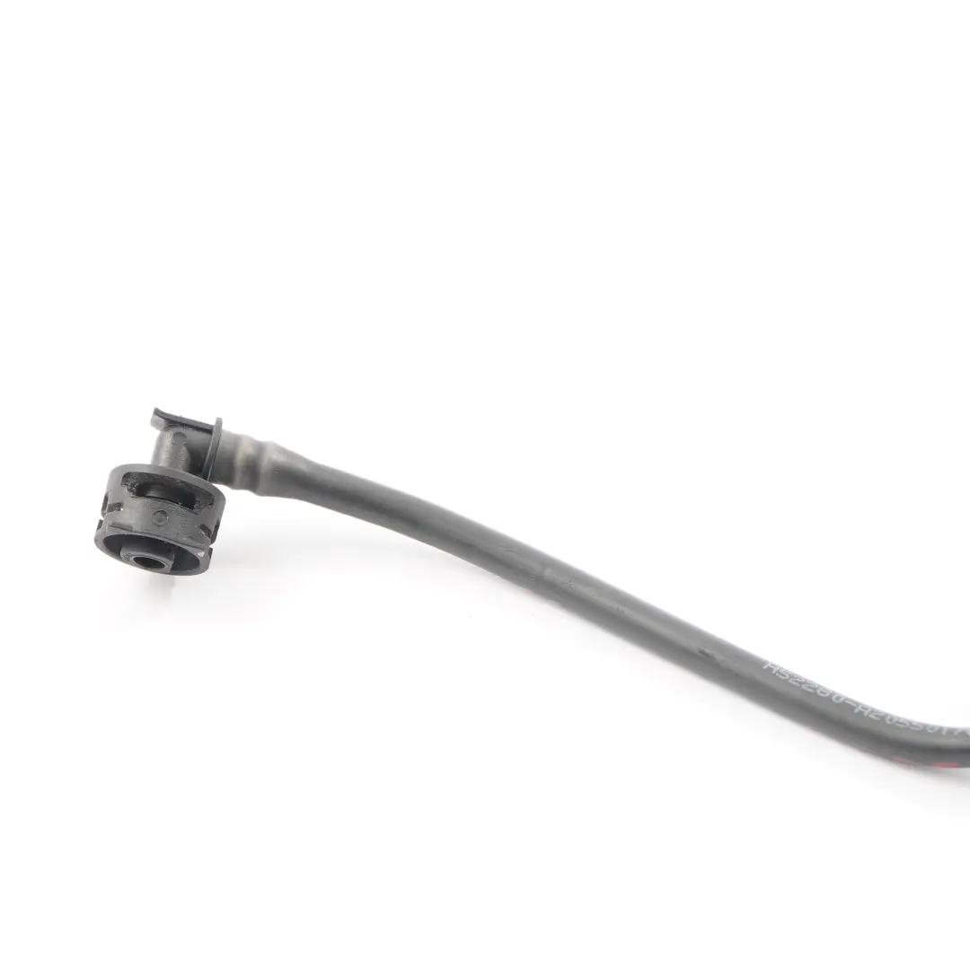 Tuyau de purge Mercedes W205 Réservoir d'expansion liquide Radiateur pour à propos du numéro de pièce A2055017601 Tuyau de purge Mercedes W205 Réservoir d'expansion liquide Radiateur - SKU A2055017601 - Numéro de pièce A2055017601