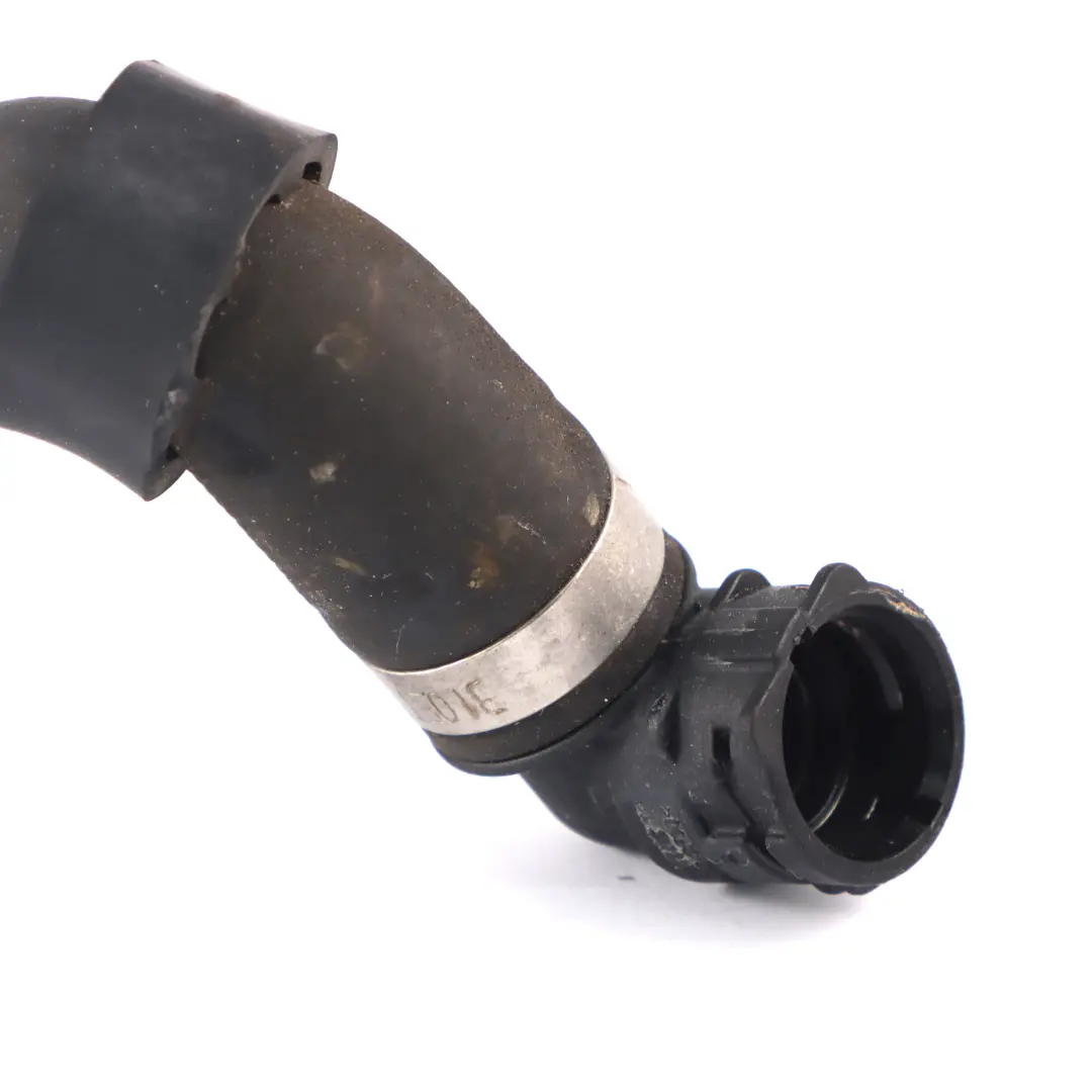 Tuyau de refroidissement Mercedes W205 M651 Tuyau d'eau du refroidisseur d'huile  - SKU A2055017984 - Numéro de pièce A2055017984