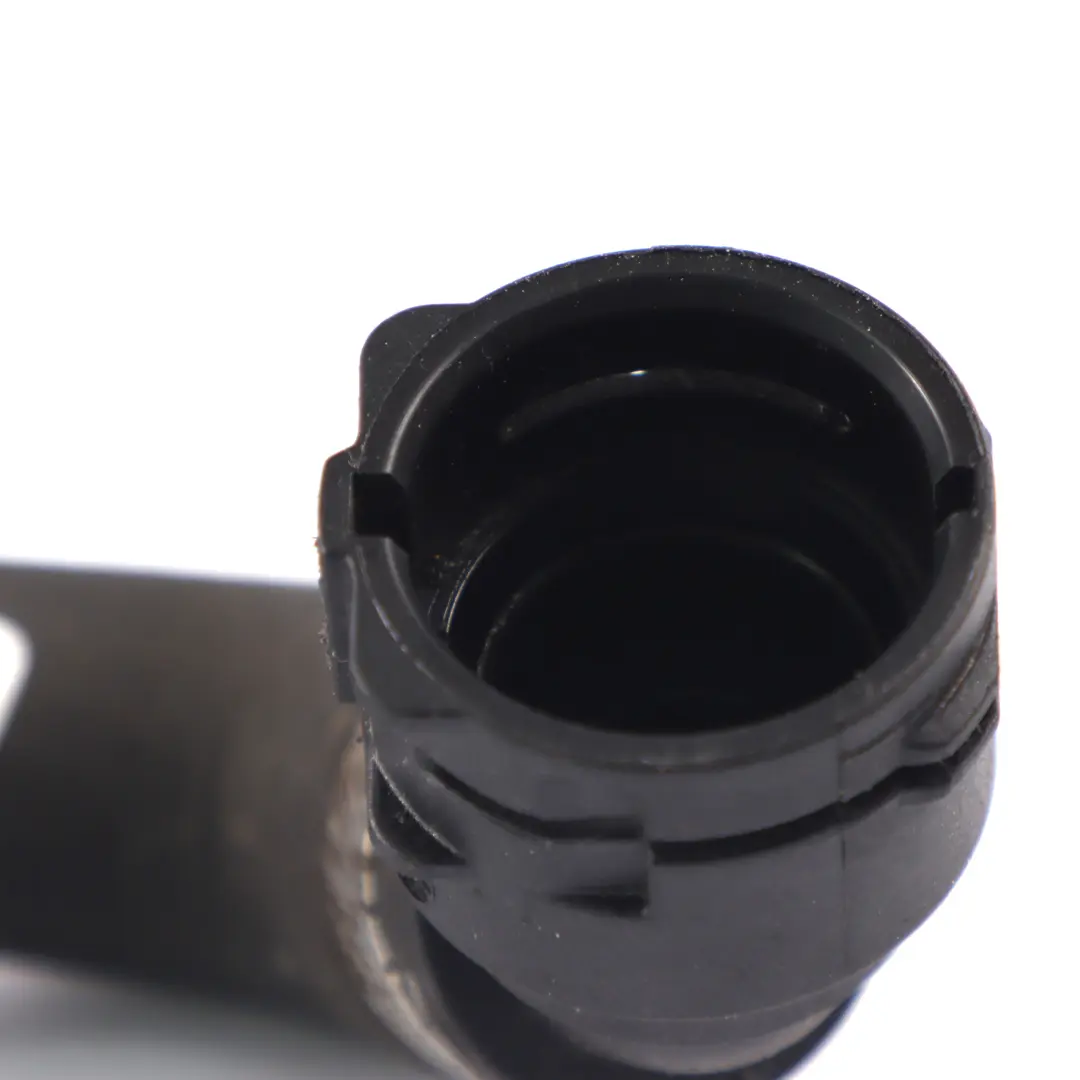 Tuyau de refroidissement Mercedes W205 M651 Tuyau d'eau du refroidisseur d'huile  - SKU A2055017984 - Numéro de pièce A2055017984