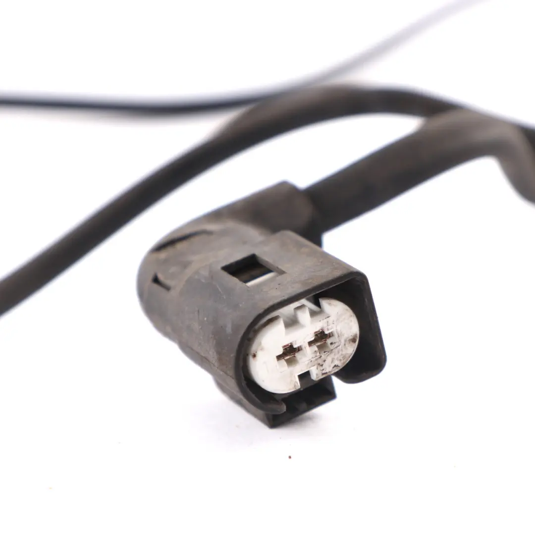 Cable de desgaste de la pastilla freno trasera derecha para Mercedes W205 con número de pieza A2055404006 Mercedes W205 Cable de desgaste de la pastilla freno trasera derecha - SKU A2055404006 - Número de pieza A2055404006