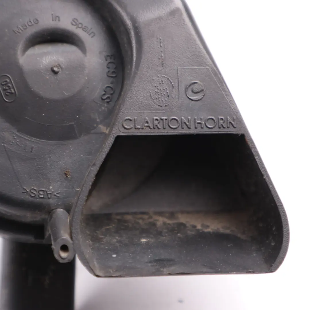 Horn Mercedes W205 Low Tone 420Hz Horn Signal Warning Alarm Siren to with Part number A2055421420 Horn Mercedes W205 Low Tone 420Hz Horn Signal Warning Alarm Siren - SKU A2055421420 - Part number A2055421420