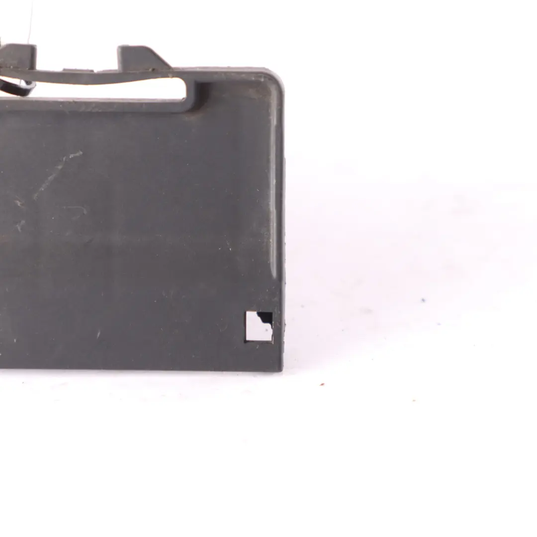 Interior Part Relay Fuse to Mercedes W213 with Part number A2055451800 Mercedes W213 Interior Part Relay Fuse - SKU A2055451800 - Part number A2055451800