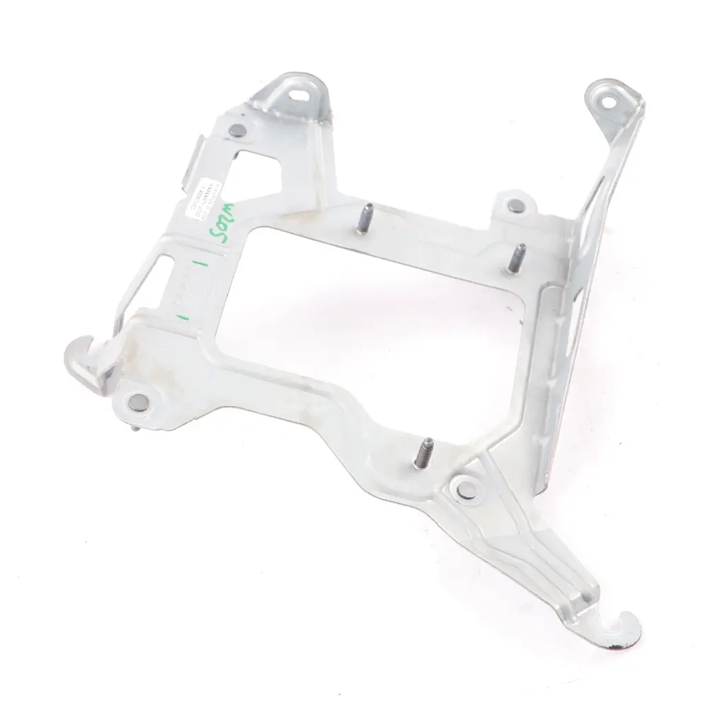 Soporte Bracket Módulo Unidad Control para Mercedes W205 con número de pieza A2055452440 Mercedes W205 Soporte Bracket Módulo Unidad Control - SKU A2055452440 - Número de pieza A2055452440