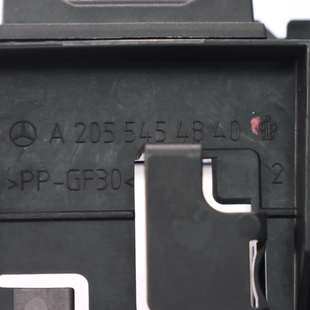 Staffa modulo fotocamera Mercedes W205 S205 supporto posteriore alloggiamento per con numero di parte A2055456100 Staffa modulo fotocamera Mercedes W205 S205 supporto posteriore alloggiamento - SKU A2055456100 - Numero di parte A2055456100