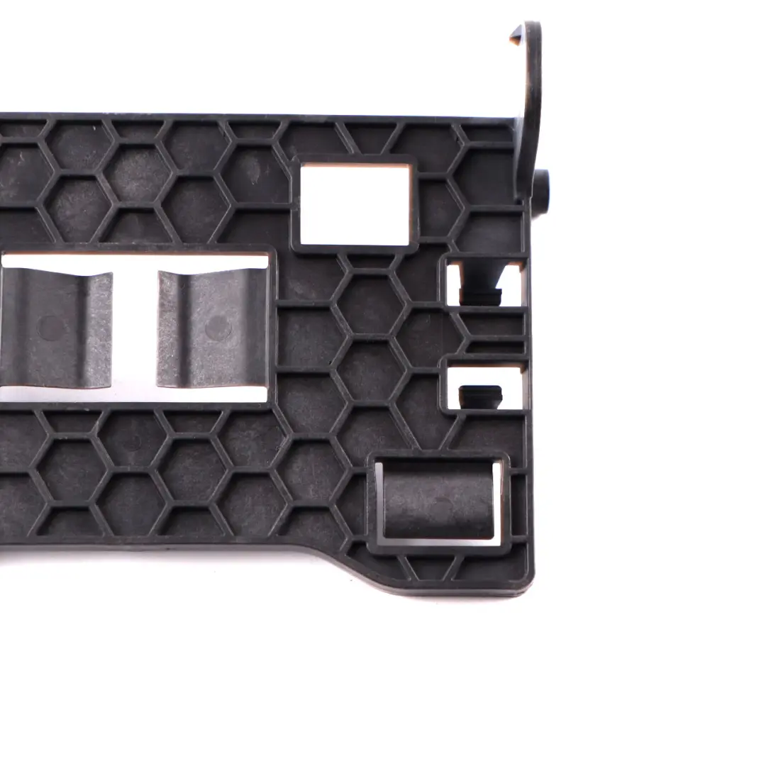 Radio Stereo Head Unit Mount Halter Halterung für Mercedes W205 mit Teilenummer A2055457200 Mercedes W205 Radio Stereo Head Unit Mount Halter Halterung - SKU A2055457200 - Teilenummer A2055457200