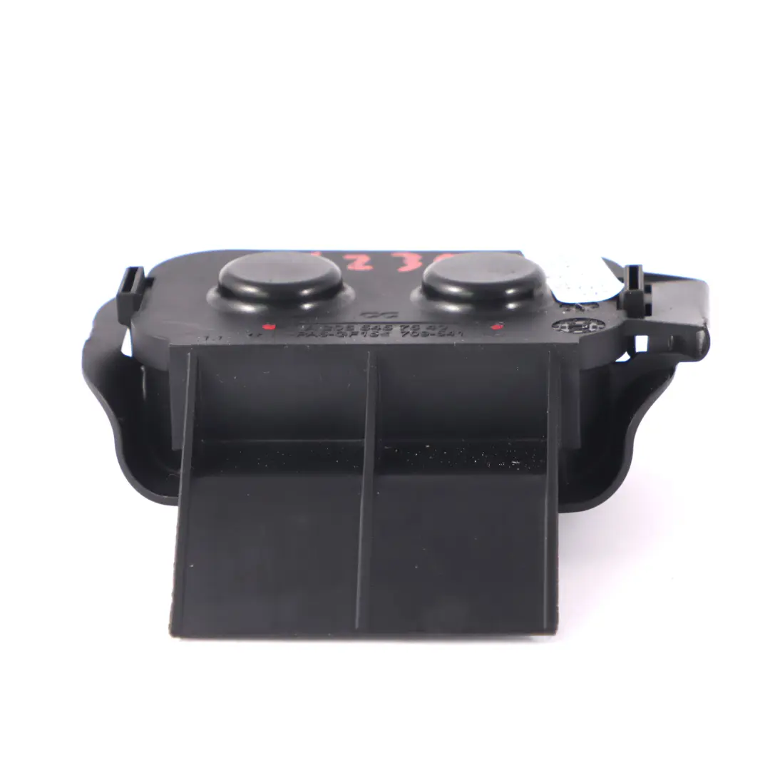 Gniazdo Styk Ściany Grodziowej do Mercedes W205 C238 X253 W213 o numerze A2055457540 Mercedes W205 C238 X253 W213 Gniazdo Styk Ściany Grodziowej - SKU A2055457540 - Numer Części A2055457540