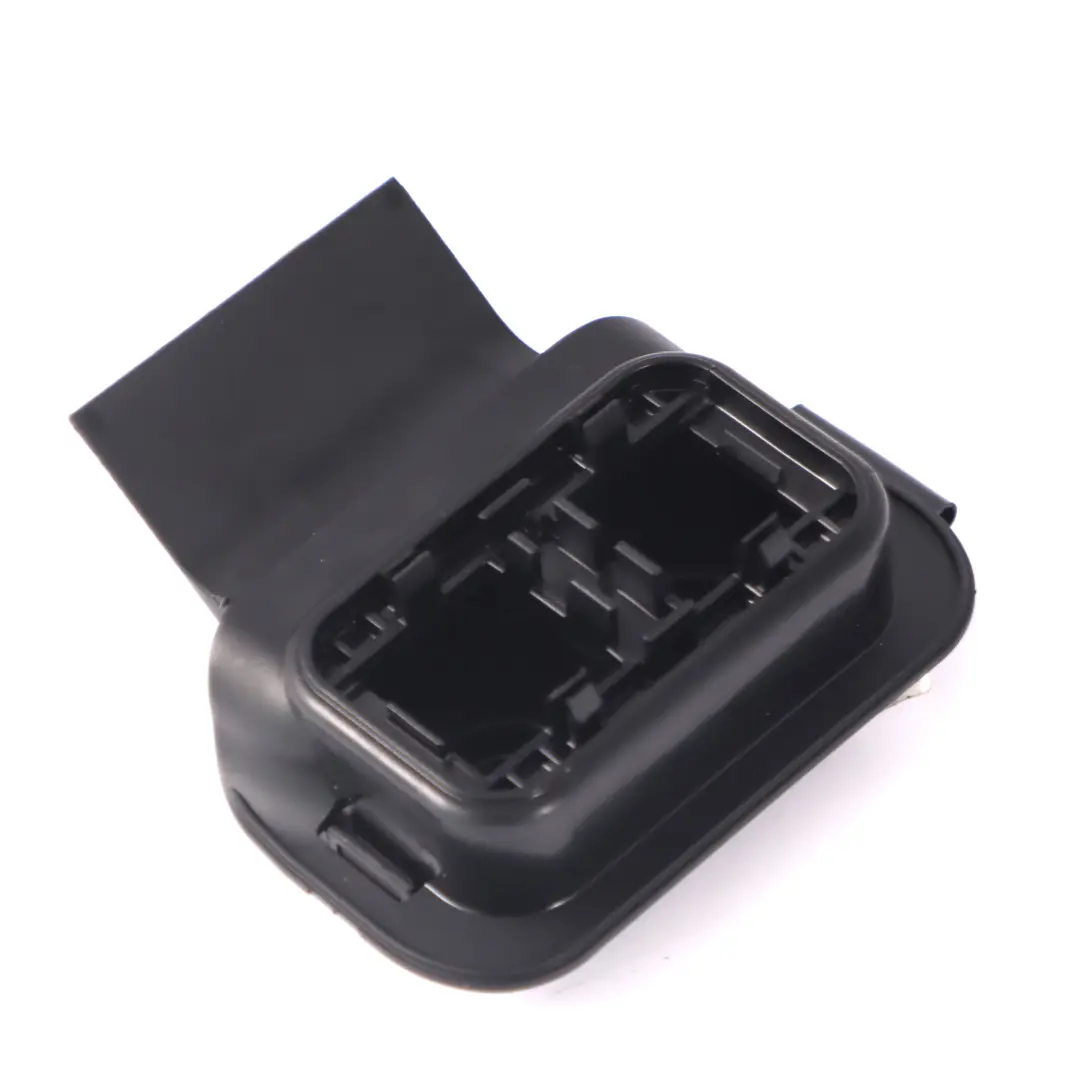 Gniazdo Styk Ściany Grodziowej do Mercedes W205 C238 X253 W213 o numerze A2055457540 Mercedes W205 C238 X253 W213 Gniazdo Styk Ściany Grodziowej - SKU A2055457540 - Numer Części A2055457540