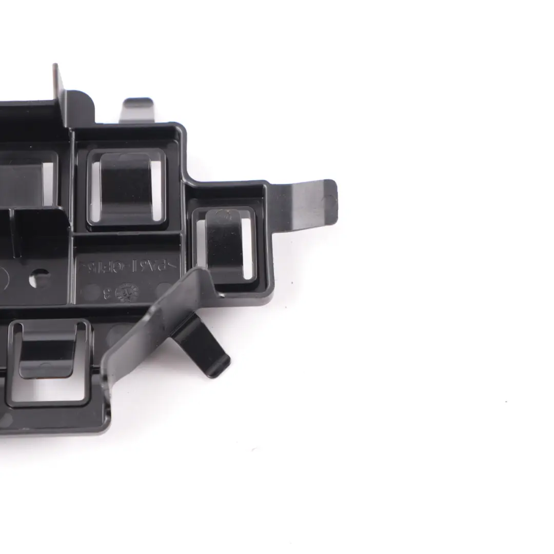 Piastra di fissaggio Mercedes W205 Relay Box Holder Bracket per con numero di parte A2055463100 Piastra di fissaggio Mercedes W205 Relay Box Holder Bracket - SKU A2055463100 - Numero di parte A2055463100