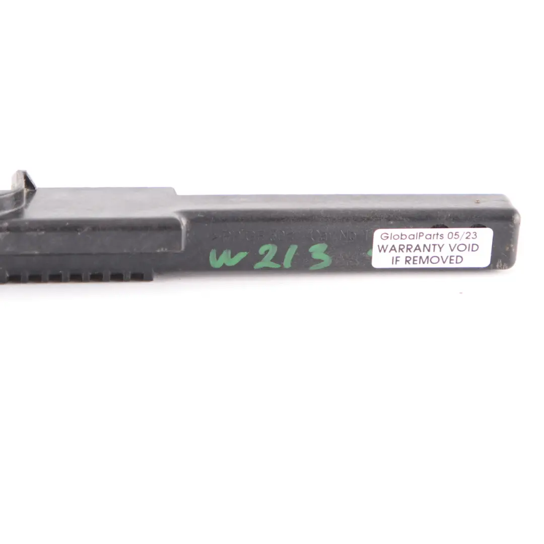  Support Boîtier Batterie Mercedes W205 W213 W238 Trim Holder Right - SKU A2056200018 - Numéro de pièce A2056200018
