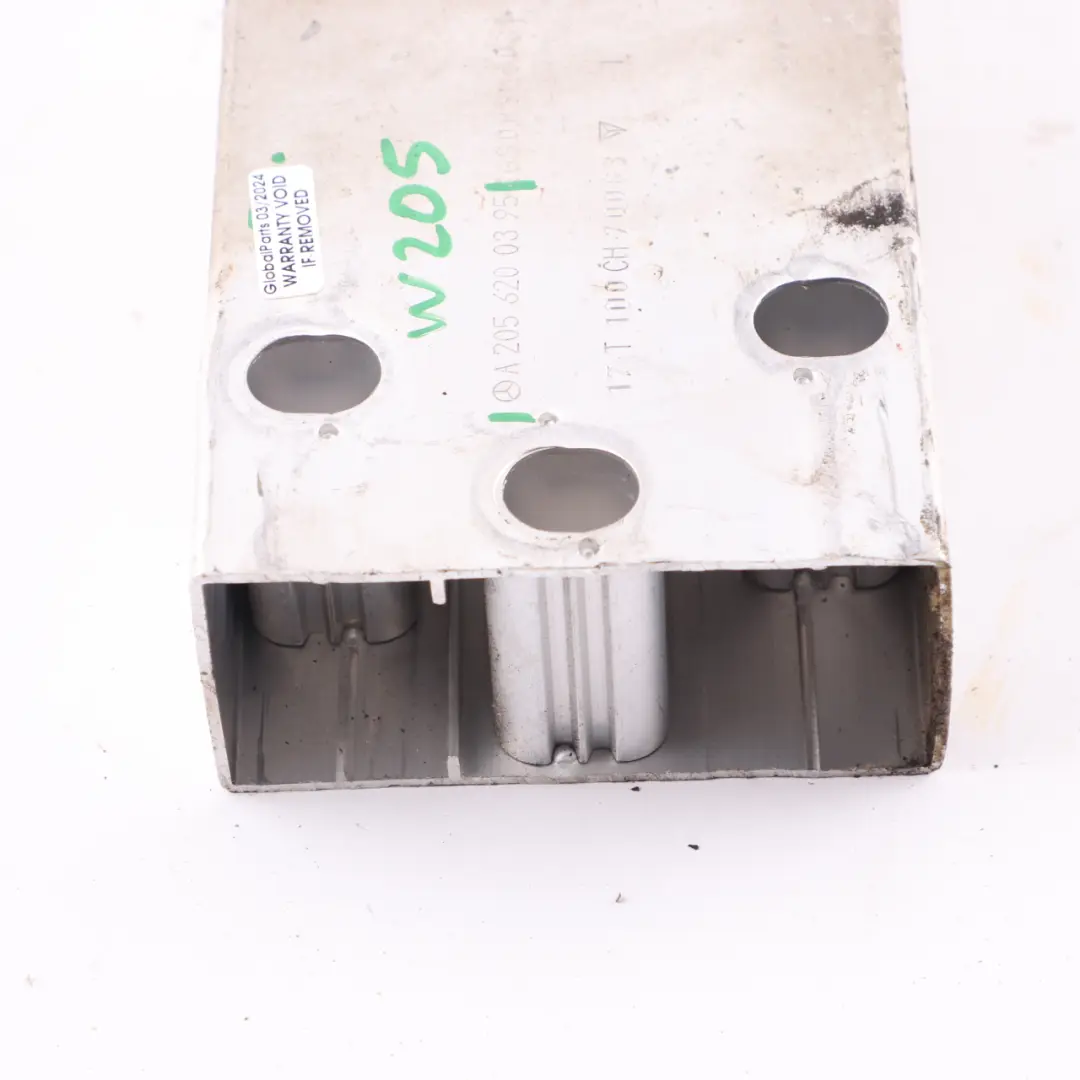 Frontstoßstange Verstärkung Aufpralldämpfer links für Mercedes W205 mit Teilenummer A2056200395 Mercedes W205 Frontstoßstange Verstärkung Aufpralldämpfer links - SKU A2056200395 - Teilenummer A2056200395