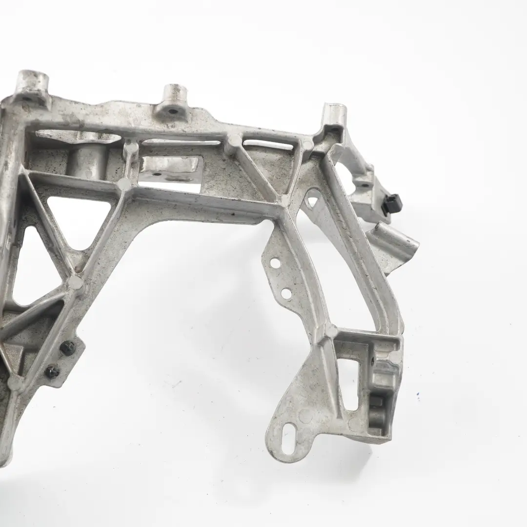 Faro delantero izquierdo Soporte montaje de la lámpara para Mercedes W205 con número de pieza A2056225300 Mercedes W205 Faro delantero izquierdo Soporte montaje de la lámpara - SKU A2056225300 - Número de pieza A2056225300