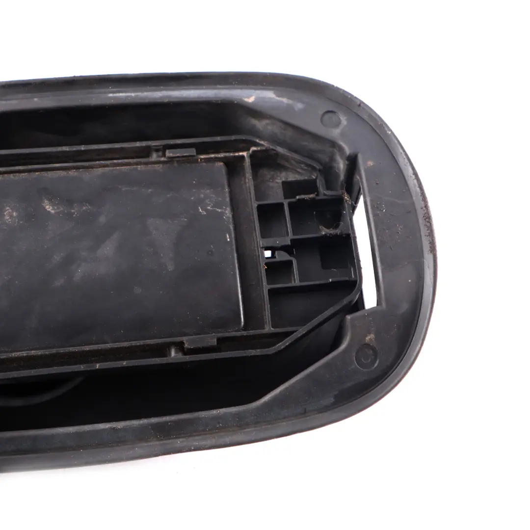 Couvercle de trappe de réservoir de carburant pour Mercedes W205 à propos du numéro de pièce A2056308603 Mercedes W205 Couvercle de trappe de réservoir de carburant - SKU A2056308603 - Numéro de pièce A2056308603