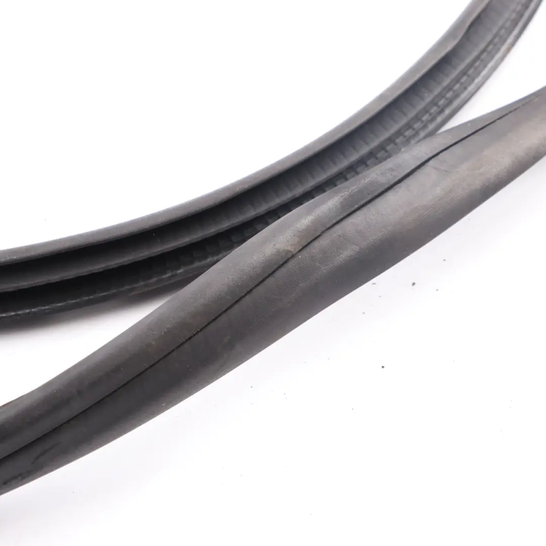 Mercedes Coupé C205 250d Guarnizione Porta Anteriore Destra Gomma - SKU A2056363800 - Numero di parte A2056363800