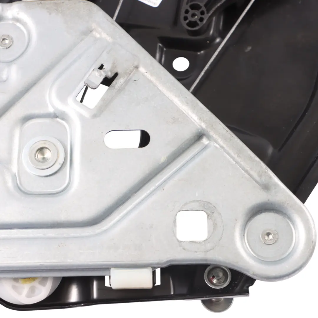 Mercedes A238 Motor del elevalunas trasero derecho - SKU A2056700403-1 - Número de pieza A2056700403