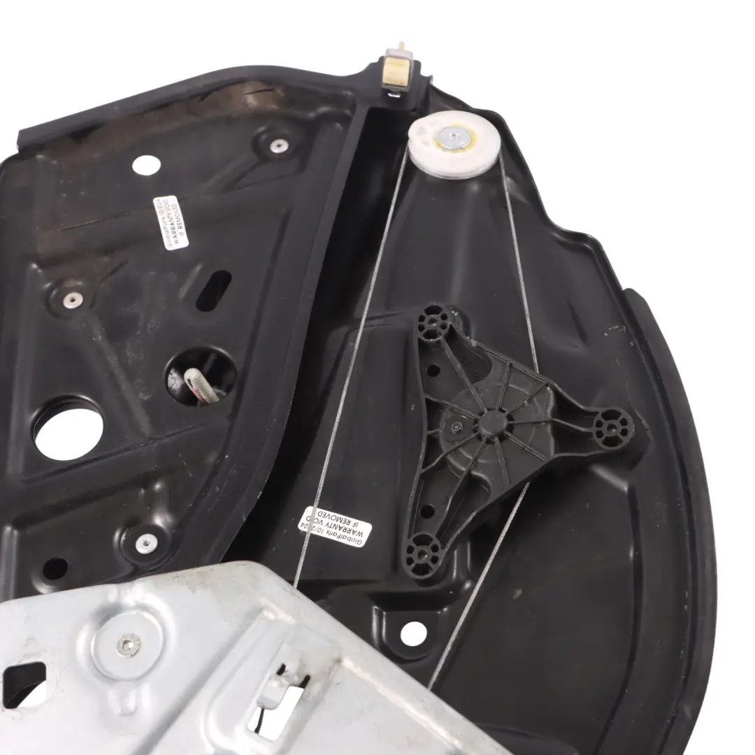 Moteur de lève vitre arrière droit pour Mercedes A238 à propos du numéro de pièce A2056700403 Mercedes A238 Moteur de lève vitre arrière droit - SKU A2056700403-1 - Numéro de pièce A2056700403