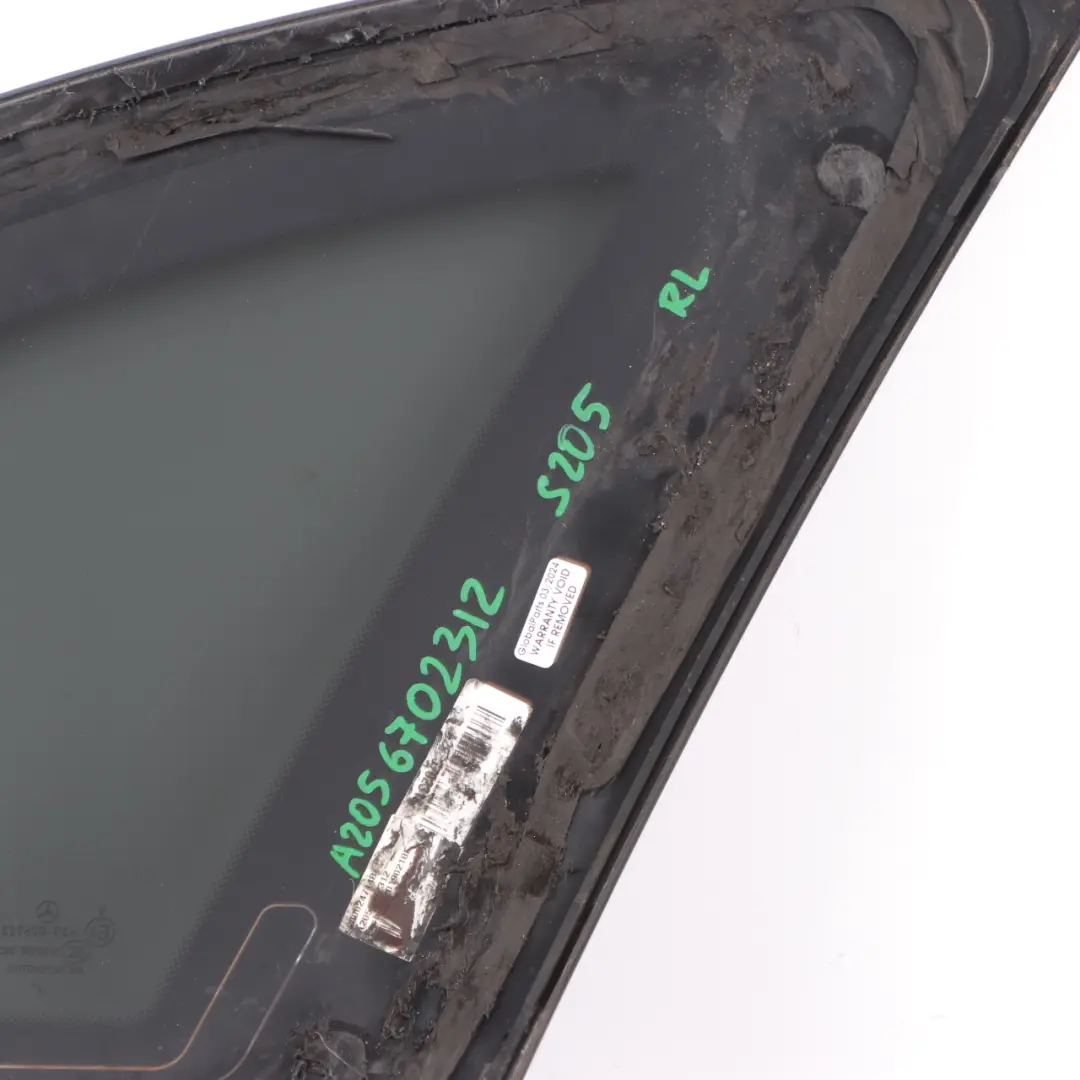Ventana Lateral Cristal Trasero Izquierdo Negro para Mercedes S205 Estate con número de pieza A2056702312 Mercedes S205 Estate Ventana Lateral Cristal Trasero Izquierdo Negro - SKU A2056702312 - Número de pieza A2056702312