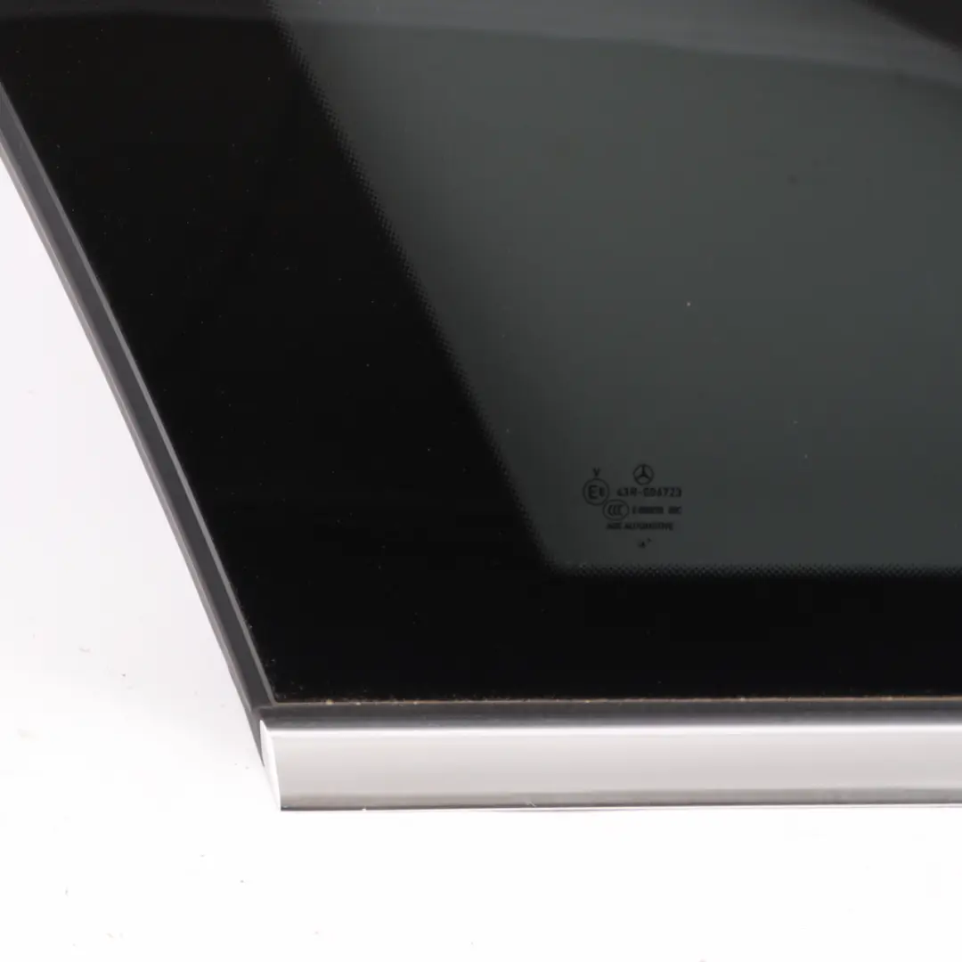 Domaine Côté Vitres Quart Vitres Arrière Gauche Noir pour Mercedes S205 à propos du numéro de pièce A2056702312 Mercedes S205 Domaine Côté Vitres Quart Vitres Arrière Gauche Noir - SKU A2056702312 - Numéro de pièce A2056702312