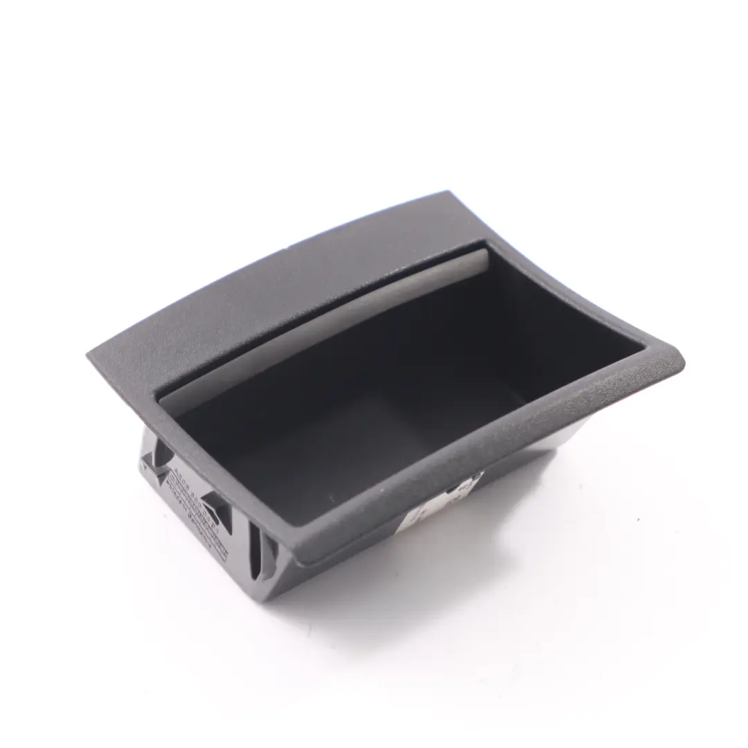 Vassoio portaoggetti vano console centrale posteriore per Mercedes W205 con numero di parte A2056800491 Mercedes W205 Vassoio portaoggetti vano console centrale posteriore - SKU A2056800491-1 - Numero di parte A2056800491